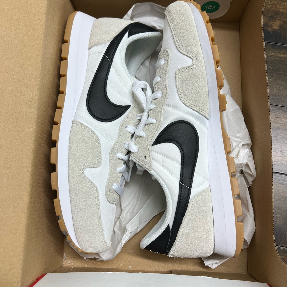 Nike Air Pegasus 83